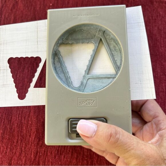 Stampin’ Up! 2 Piece Banner Hand Punch - Picture 2 of 7